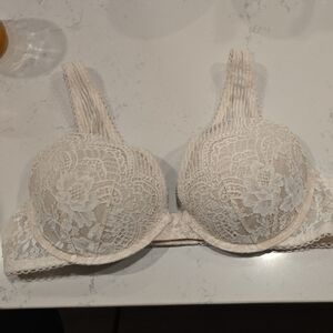 Victoria's Secret Dream Angels Push Up Cream Lace Bra Sz 38B D
